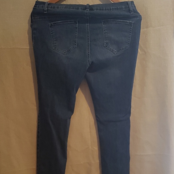 Maternity Denim Low Rise Size Large! - Picture 4 of 6